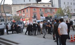 Hakkari çarşı merkezinde gerginlik!