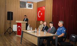 Çukurca'da güvenli okul toplantısı gerçekleştirildi