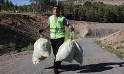 Gönüllü genç 105 gündür çevreyi temizliyor