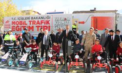 Mobil Trafik Eğitim Tırı Hakkari'de