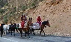 Van'da göçerlerin zorlu yolculuğu başladı