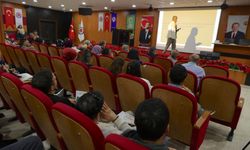 Hakkari'de 'Aile' temasıyla düzenlenen kongre sürüyor