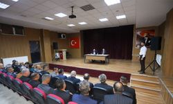 Çukurca'da köy ve mahalle muhtarları toplantısı yapıldı