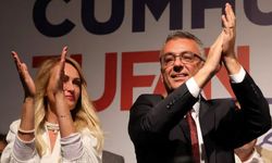 KKTC'de seçimi muhalefetin lideri Tufan Erhürman kazandı