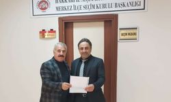 İYİ Parti Hakkari İl Başkanı Önal mazbatasını aldı