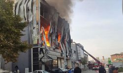 Parfüm deposunda yangın: 6 kişi hayatını kaybetti