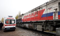 Malatya'da trenin çarptığı kişi yaralandı