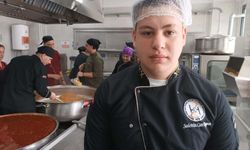 Meslek lisesinin kazanları, ihtiyaç sahibi öğrenciler için kaynıyor