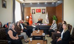 Ak Partili kadınlar Başkan Demir’i ziyaret etti