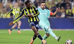 Fenerbahçe zirveyle puan farkını 1'e indirdi