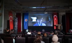 Hakkari'de ödüllü filmler öğrencilerle buluştu