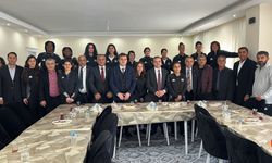 Başsavcı Hazinedaroğlu'ndan kadın futbol takımına ziyaret