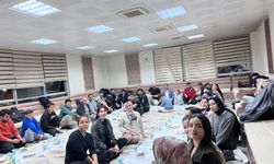 Yeşilay Hakkâri, Gençlik Merkezinde üniversiteli gençlerle buluştu