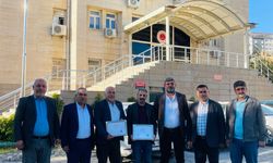 İYİ Parti Şırnak İl Başkanı  Öztürk mazbatasını aldı