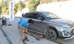 Hakkari'deki lastikçilerde kış lastiği yoğunluğu