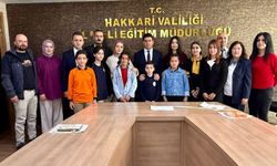 Hakkari'de başarılı öğrenciler ödüllendirildi