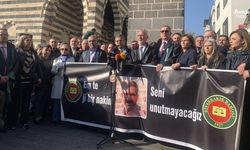 Avukatlar cübbelerle yürüdü: Tahir Elçi anıldı