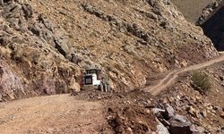 Hakkari'de çığ riski bulunan yol güvenli hale getirildi