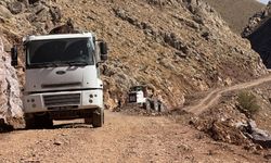 Hakkari'de çığ riski bulunan yol güvenli hale getirildi