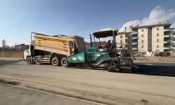 Yüksekova'da bozulan yollarda iyileştirme çalışması