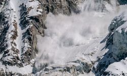 4 kişinin çığ altında cansız bedeni bulundu