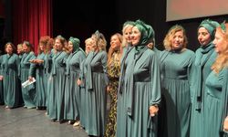 Anneleri söyledi, engelli çocuklar eğlendi