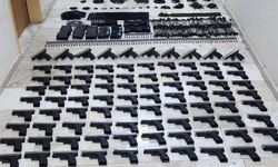 Polisin durdurduğu otomobilden cephanelik ele geçirildi