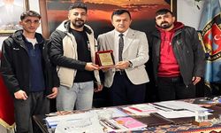 Hakkari Zapspor taraftar gurubundan Başkan Arslan'a ziyaret