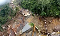 Endonezya’daki afetlerde ölü sayısı 1000’i geçti