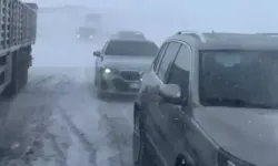 Tendürek Geçidi’nde ulaşım durma noktasında