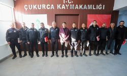 Çukurca Kaymakamı Cebeci’den polislere başarı belgesi