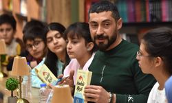 Öğretmenlerden kitap tahliliyle okuma seferberliği