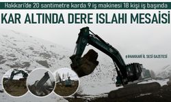 Hakkari’de kar altında dere ıslahı mesaisi