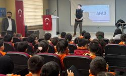 Hakkari AFAD'dan afet farkındalık eğitimi