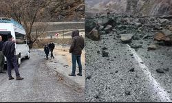 Hakkari'de kapanan yol ekiplerin çalışmasıyla açıldı