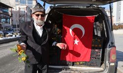 "Elmacı Dede" Hakkari'deki askerlere elma getirdi