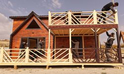 Van'da üretilen ahşap evler Hakkari'ye satılıyor