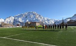 Hakkari Spor evinde güldü