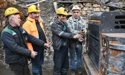 Hakkari'deki eli nasırlı madencilerin ekmek kavgası