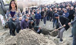 Hakkarili genç kız son yolculuğuna uğurlandı