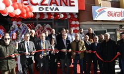 Hakkari’de Deva Eczanesi hizmete açıldı