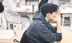 Zor üniversite sınavı istifa ettirdi