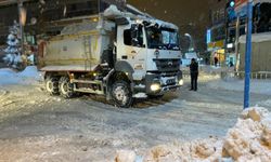 Hakkari’de karla mücadele 7/24 sürüyor