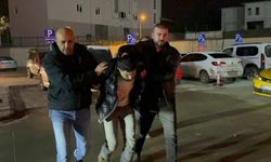 otomobil yayaların arasına daldı: 3 ölü