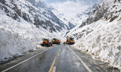 Hakkari–Van yolunda ulaşım yeniden sağlandı