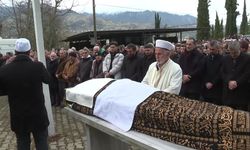 Saç ekimi sırasında ölen kişi defnedildi