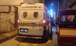 78 yaşındaki anne, 52 yaşındaki oğlunu yatağında ölü buldu