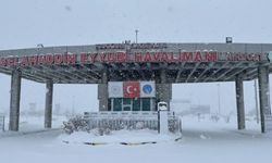 Yüksekova’da uçak seferi iptal edildi