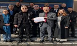 Başkan İrfan Sarı mazbatasını aldı