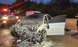 2 otomobil çarpıştı; 1’i ağır 5 yaralı